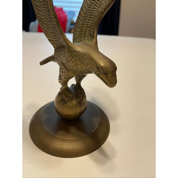 Vintage‎ Brass American Eagle On Globe Earth Ball Statue Art Sculpture Figurine - Picture 2 of 11